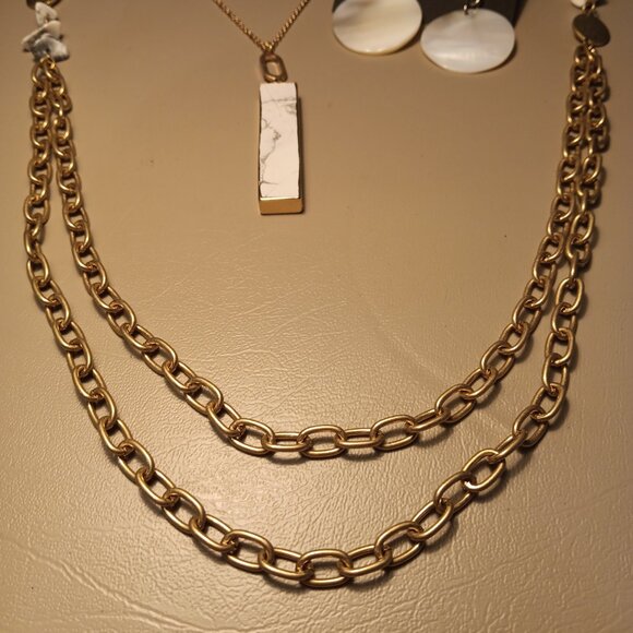 3 pc jewelry lot - marble tones w/ gold tone necklaces & shell earrings - NWT - - Picture 3 of 13